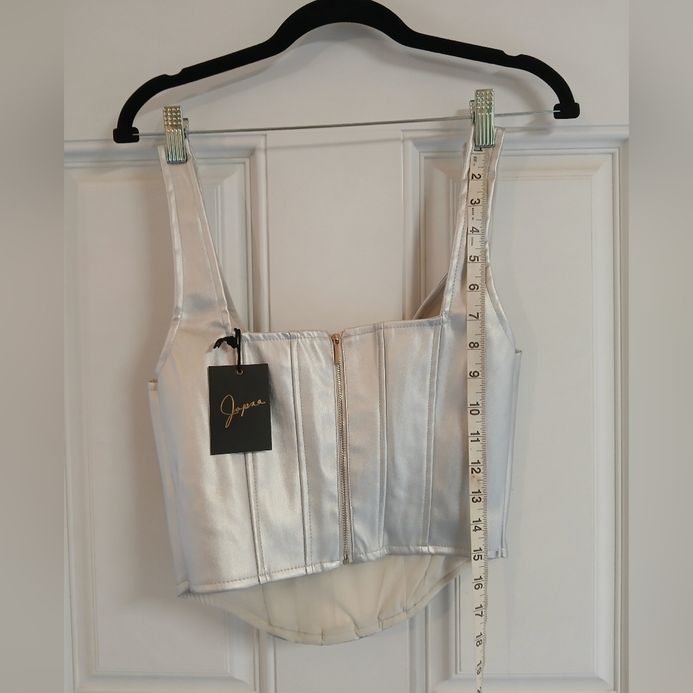 🦋 ABSOLUTELY ADORABLE 🦋 SNAG FOR A SUMMER NIGHT🦋Japna silver lined top - Picture 2 of 2